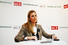   Elena Ruiz, Ante Los Medios.