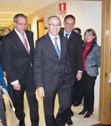 Ramiro Ruiz Medrano, Flanqueado Por Martínez Bermejo Y Cecilio Vadillo