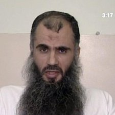 El clérigo Abu Qatada, supuesta mano derecha de Bin Laden en Europa