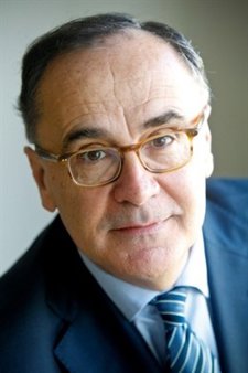 El Periodista Javier Ayuso Canals