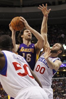 Pau Gasol Ante Philadelphia 76Ers 