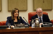 La Ministra De Empleo Y Seguridad Social, Fátima Báñez, En El Congreso
