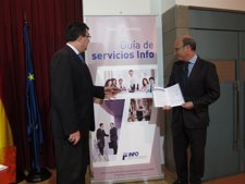 Consejero José  Ballesta Y Director Del Info, Juan Hernández