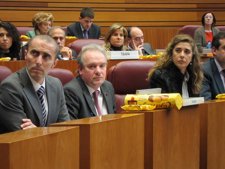 Procuradores Socialistas Con Productos De Trapa Y Elgorriaga