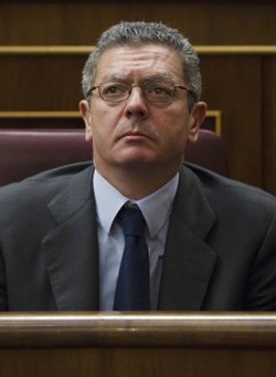Gallardón: ninguna mujer irá a la cárcel con una ley aprobada por el PP