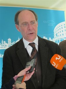 José Juan Díaz Trillo.