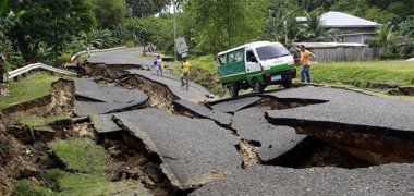Foto: El Ejército reduce a 22 el número de muertos por el terremoto en Filipinas (REUTERS)