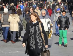 Foto: Nace una iniciativa empresarial para inyectar optimismo a la sociedad y salir de la crisis "de confianza" (EUROPA PRESS)