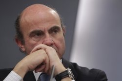 De Guindos dice a Rehn que la reforma laboral será 