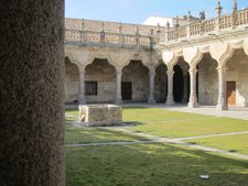 Patio De Las Escuelas De La USAL