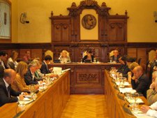 Pleno Del Ayuntamiento De Gijón Con Carmen Moriyón Como Alcaldesa