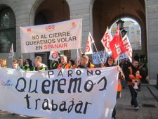 Manifestantes En Contra Del Cierre De Spanair