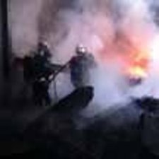Los Bomberos Atacan Las Llamas Del Inciendio De Una Vivienda En Pozuelo