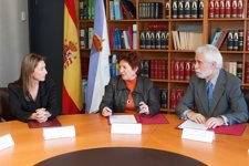 A conselleira de Sanidade, Rocío Mosquera Álvarez, a presidenta da Sociedade Esp