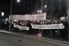 Trabajadores Se Concentran Contra Un ERE En El Liceu