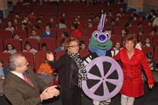 Mayoralas, Espín Y Rodríguez, Junto A Cinecito.