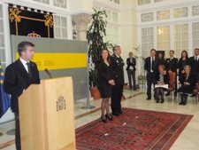 El Director General De La Policía, En El Acto Homenaje Al Policía Fallecido