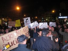 Manifestantes Contra La Policía