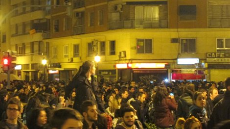Manifestantes En La Gran Vía Fernando El Católico