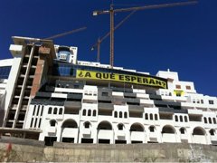 Foto: El TS decide en firme el 7 de marzo si el hotel del Algarrobico viola la Ley de Costas (EP/GREENPEACE)