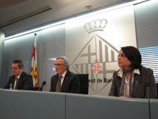 Alcalde De Barcelona X.Trias (Centro) Y Tenientes De Alcalde J.Forn Y S.Recasens