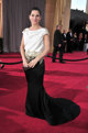 Sandra Bullock posando sobre la alfombra roja de l