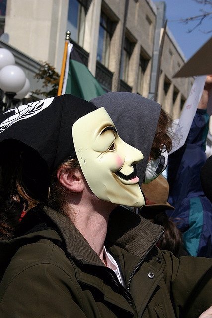 El FBI acusa a Anonymous de cargar 500.000 euros en targetas El FBI acusa a Anonymous de cargar 500.000 euros en targetas