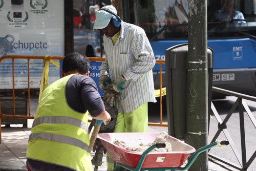 Caen en un 7,8% los extranjeros afiliados a la Seguridad Social en Galicia