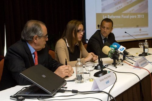 Facenda admite que pueden bajar partidas para Galicia en las cuentas del Estado