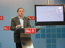 PSdeG acusa a la Xunta de “mentir” en las listas y cifra en 6 días más la espera para una cirugía que en 2011