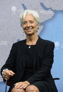 Lagarde: Grecia debe ajustarse a los términos del rescate financiero