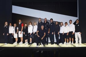 Giorgio Armani, con los deportistas italianos en las Olimpiadas de Londres 2012