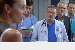 Telecinco mantiene 'Hospital Central' frente al "ataque" de 'El Número uno'