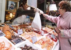 Foto: Los encargos de marisco para El Rocío siguen a la baja (Europa Press/Archivo)