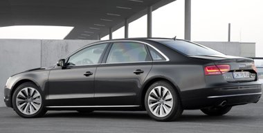 Foto: Audi lanza la versión híbrida de su buque insignia A8 (AUDI)