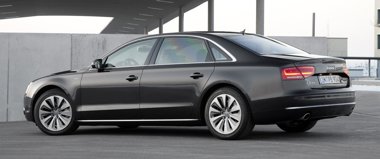 Foto: Audi lanza la versión híbrida de su buque insignia A8 (AUDI)