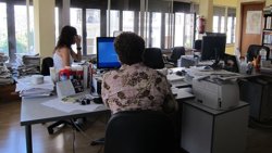 Foto: Las empresas españolas que externalizan sus funciones se han quintuplicado desde 2007 (EUROPA PRESS)