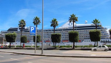 Foto: Santander promocionará su actividad comercial entre los pasajeros del crucero 'Costa NeoRomántica' (EUROPA PRESS)