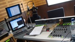 Foto: Más de 11 millones de españoles escuchan la radio a través de Internet cada mes ( INES SARAIVA CC FLICKR )
