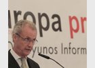 Foto: Morenés: "Cualquier español bien nacido" respeta el himno de España