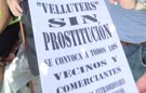 Pegan carteles contra la prostitución en Velluters