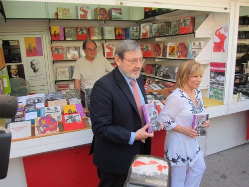 El PSOE pide más apoyo para la Feria del Libro
