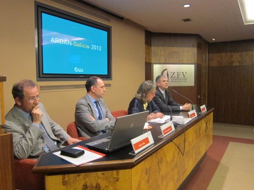 Galicia experimentó en 2010 una "salida en falso" de la recesión porque se volvió en 2011