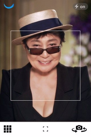 Yoko Ono En La Aplicación #Smilefilm