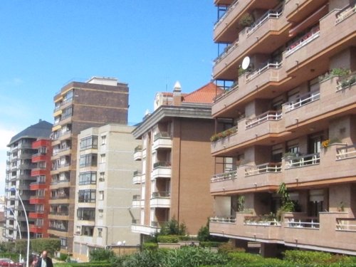 El precio medio de la vivienda nueva cae un 2,9%