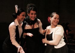 La Barni Teatre viste a la copla 