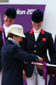 Zara Phillips recibiendo su medalla