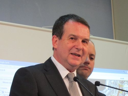 Caballero "iría encantado" a la investigación sobre las cajas para "decir a Feijóo unas cuantas cosas"