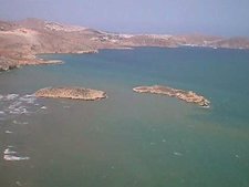 Unos 70 inmigrantes asaltan la española Isla de Tierra, cercana a Marruecos