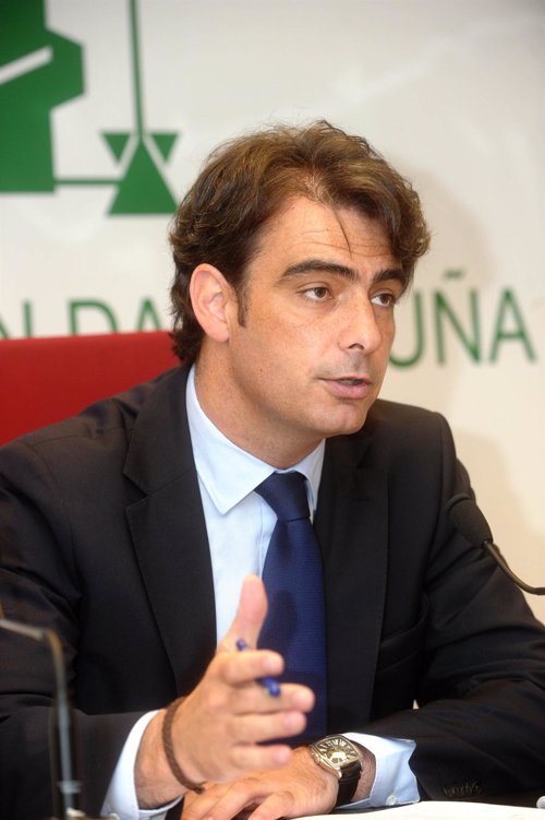 Calvo confía en que haya más fusiones "voluntarias" de municipios
